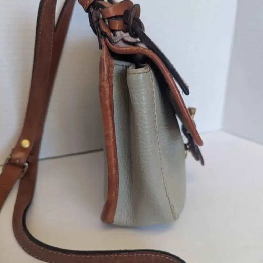 Vintage Distressed Liz Claiborne 2 Tone Leather Saddle Purse Crossbody Bag 8x7